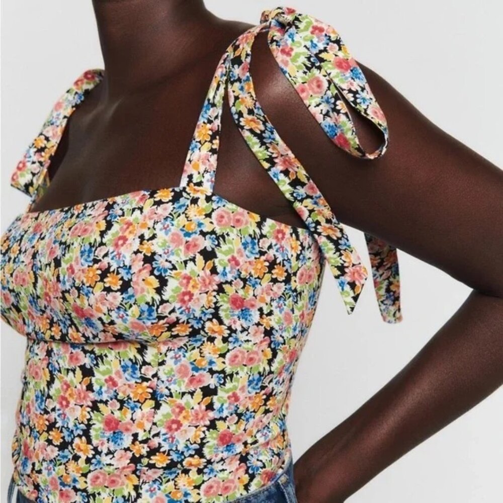 NEW Reformation Ellora Top in Trix - Size 4
